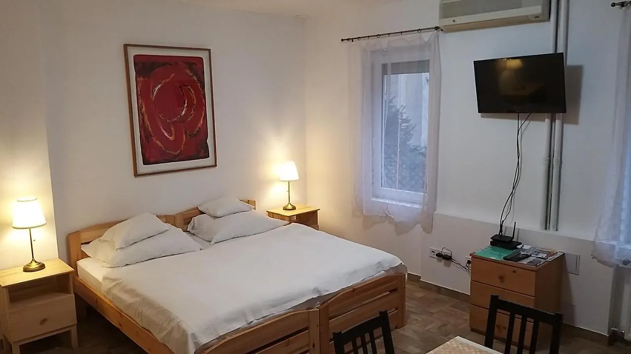 Ó-Újlak Apartman Budapest Hungría